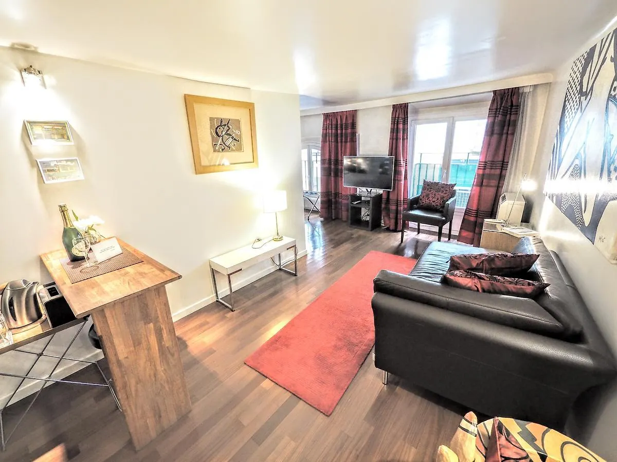 Louvre Bourbon Chicsuites Апартаменты *