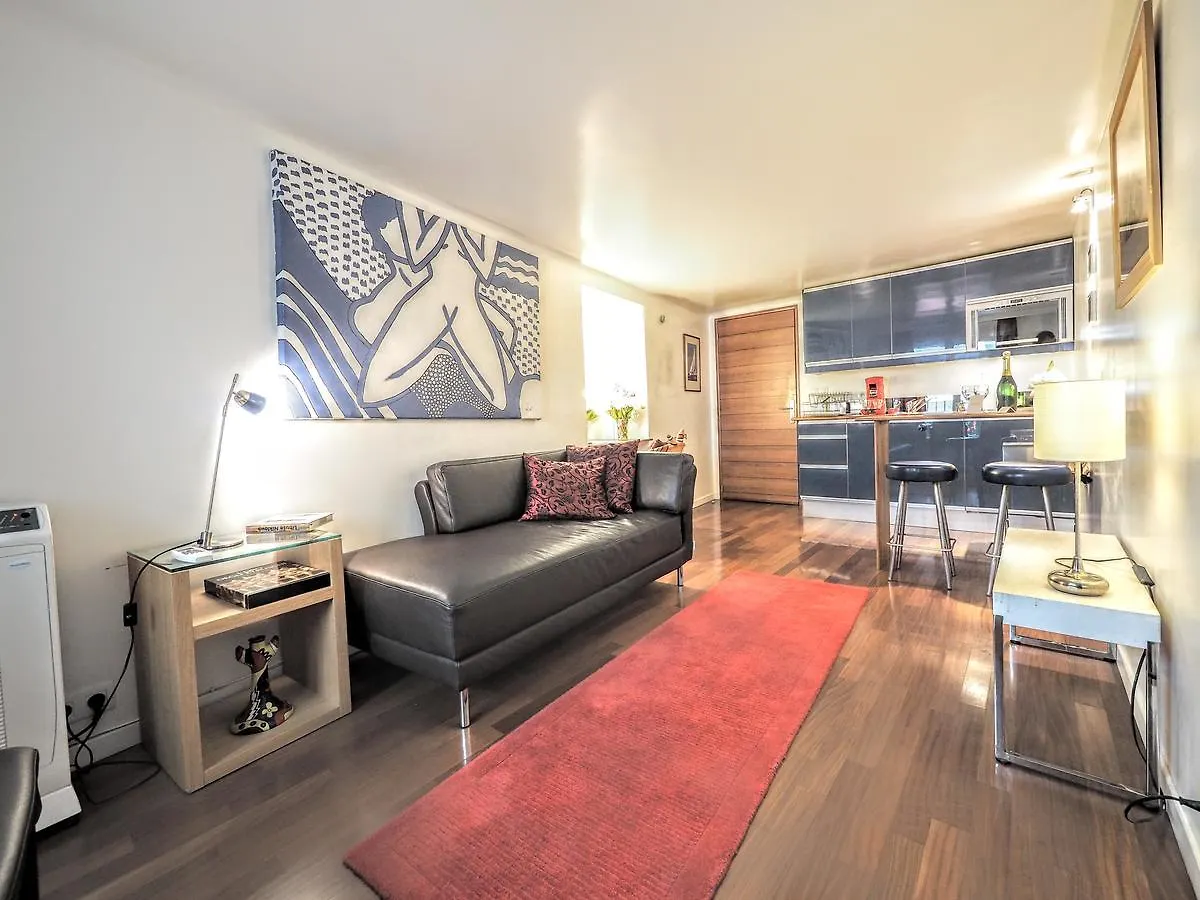 Апартаменты Louvre Bourbon Chicsuites