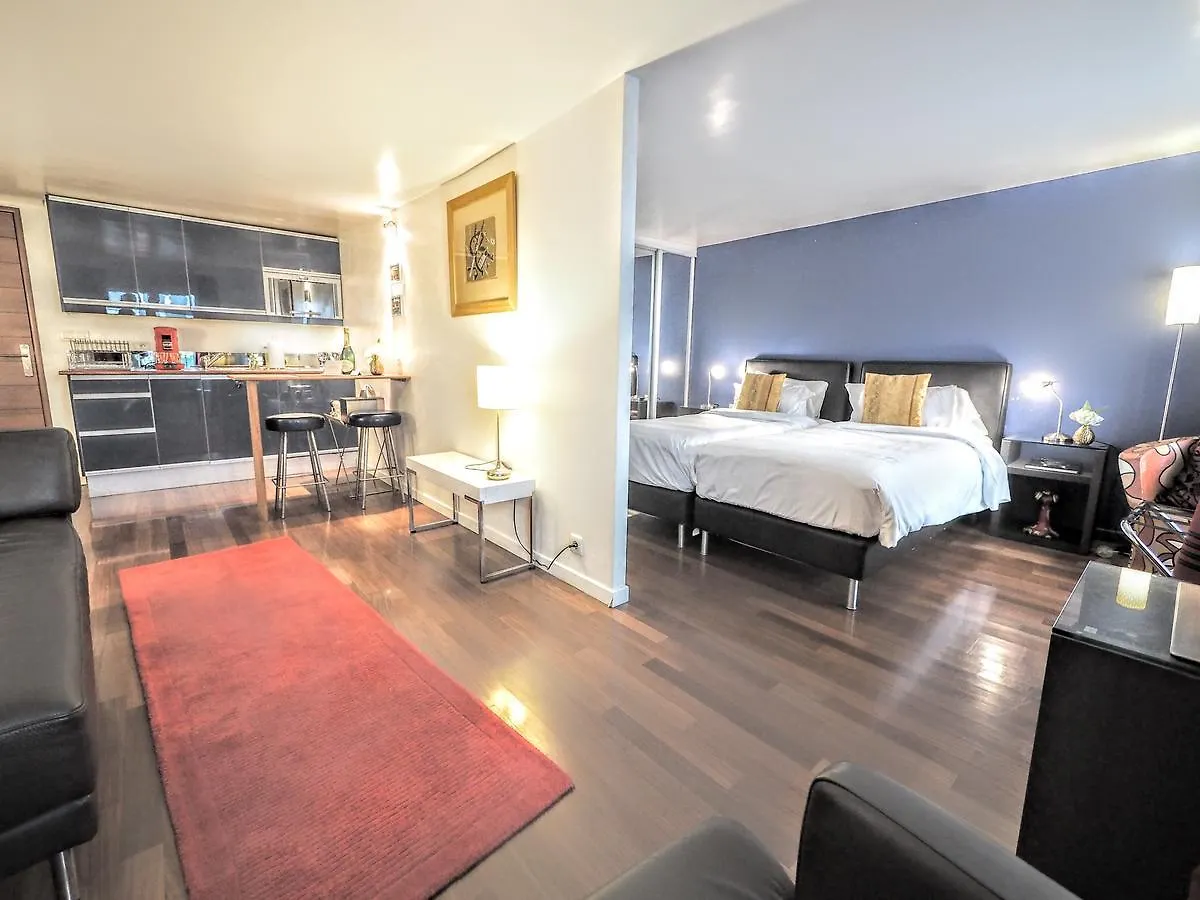 Апартаменты Louvre Bourbon Chicsuites *